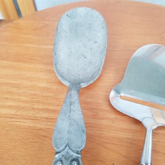 Pewter Serving Utensils "Old Norse" Pattern Salad Spoon Fork Cheese Slicer 3 PC - Picture 4 of 12